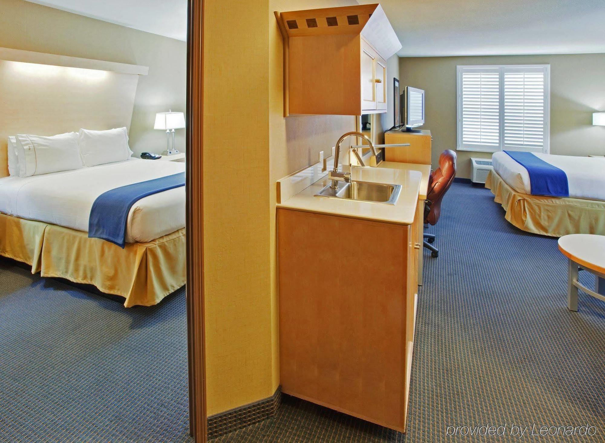Holiday Inn Express Hotel & Suites Modesto-Salida By Ihg Exterior foto